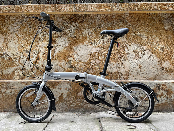 Dahon hotsell curve d7